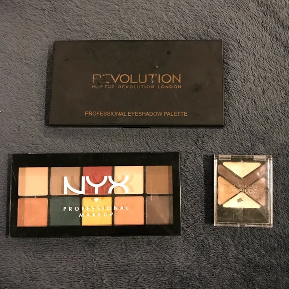 💋Makeup bundle💋 - Picture 1 of 4